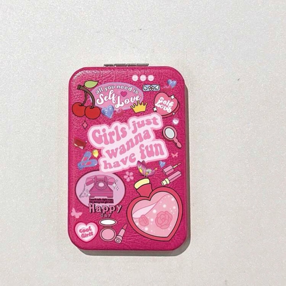 Pink Fun-Themed Compact mirror - Picture 2 of 4